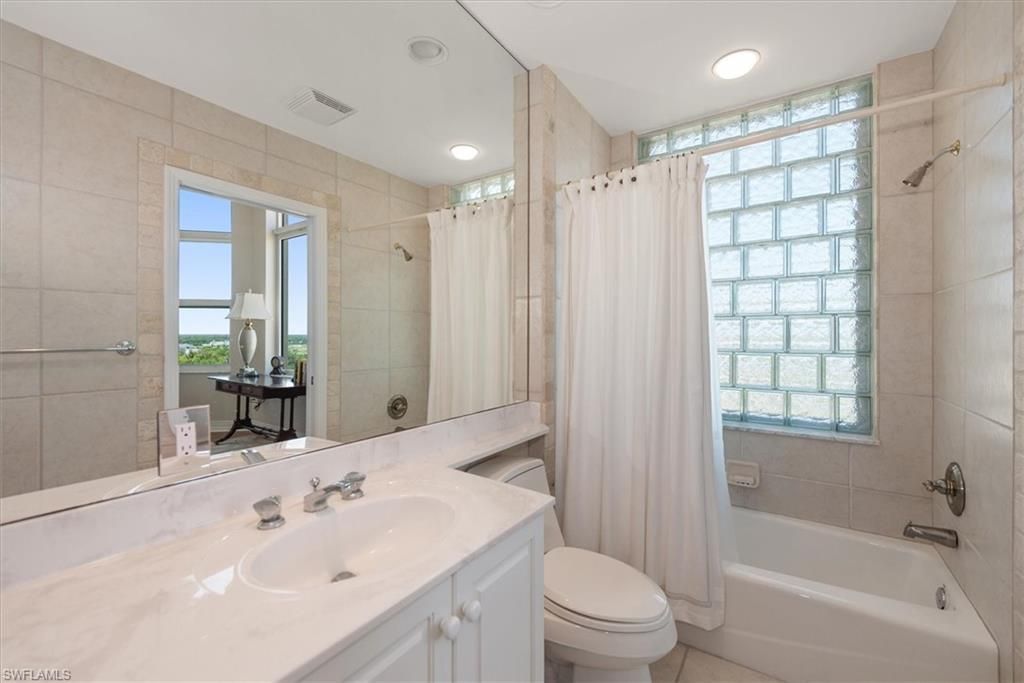 425 Dockside Dr, Unit PH-1, Naples, FL 34110 Photo