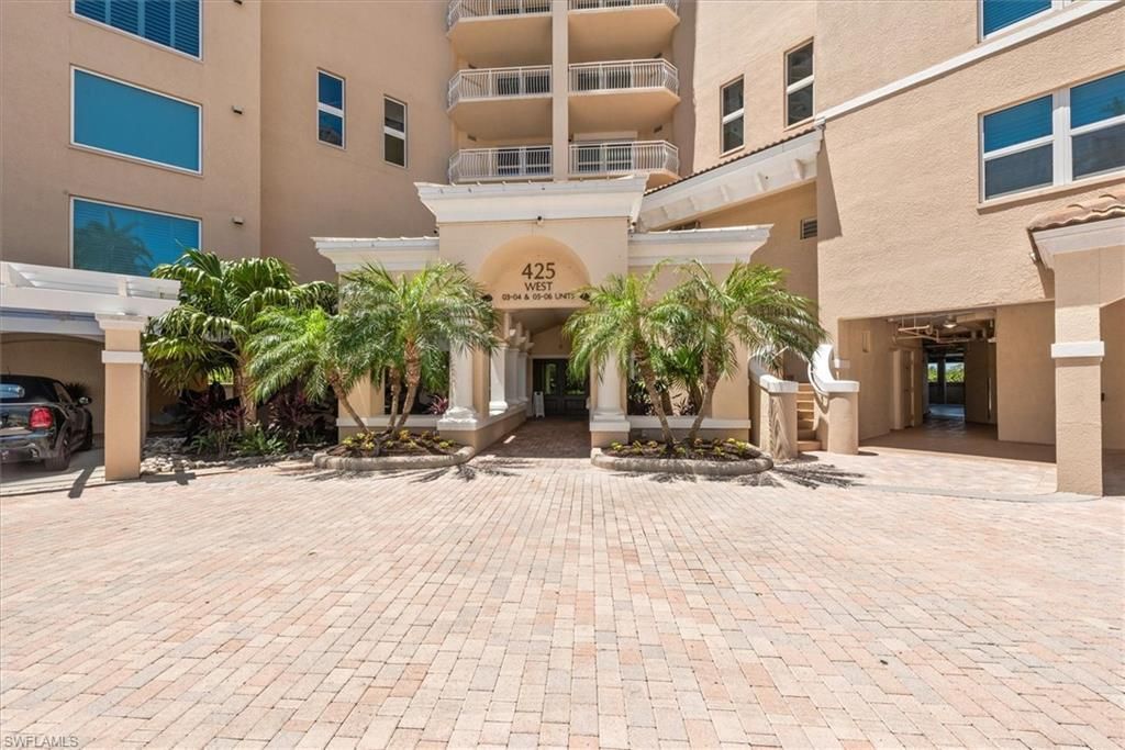 425 Dockside Dr, Unit PH-1, Naples, FL 34110 Photo