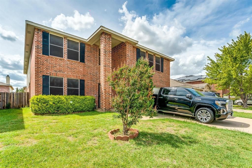 9008 Quarter Horse Lane, Fort Worth, TX 76123 Main Photo