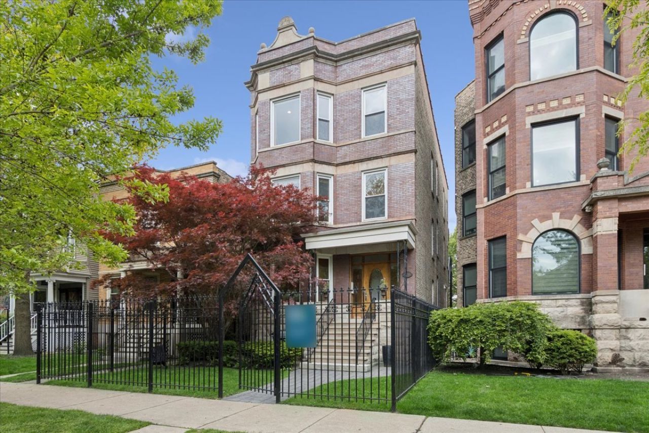 4216 N Winchester Avenue, Unit 3, Chicago, IL 60613 Main Photo