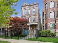 4216 N Winchester Avenue, Chicago, IL 60613 primary photo