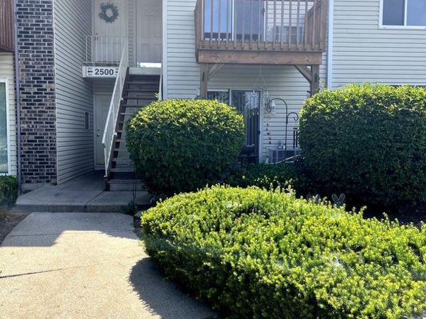 2500 Light Road, Unit 202, Oswego, IL 60543
