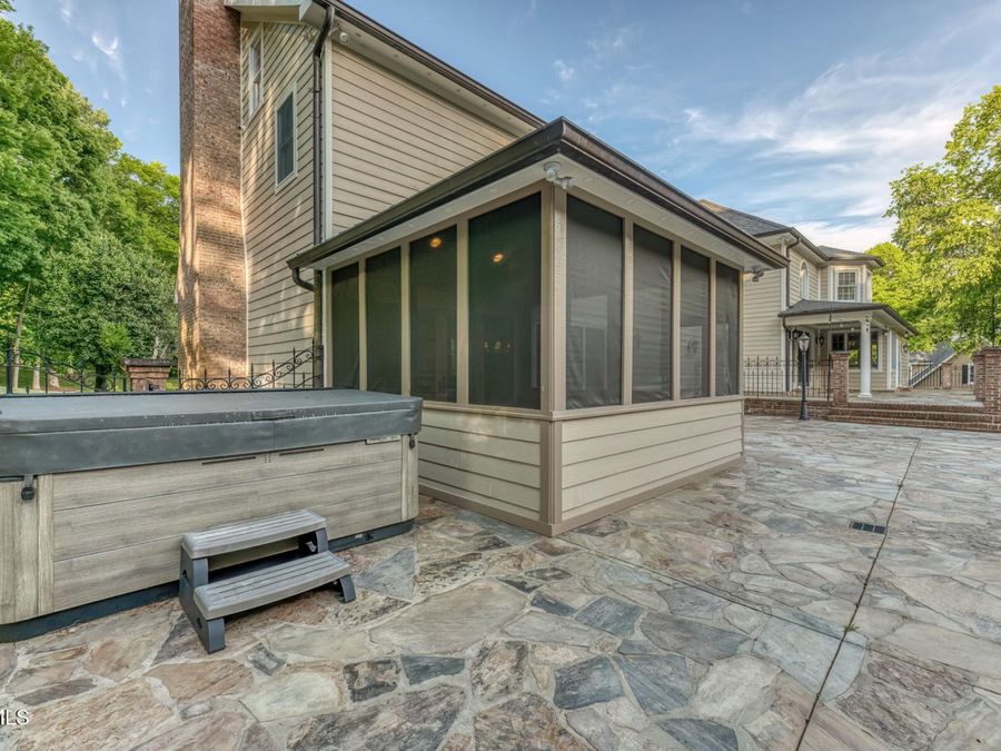 Property Image 104