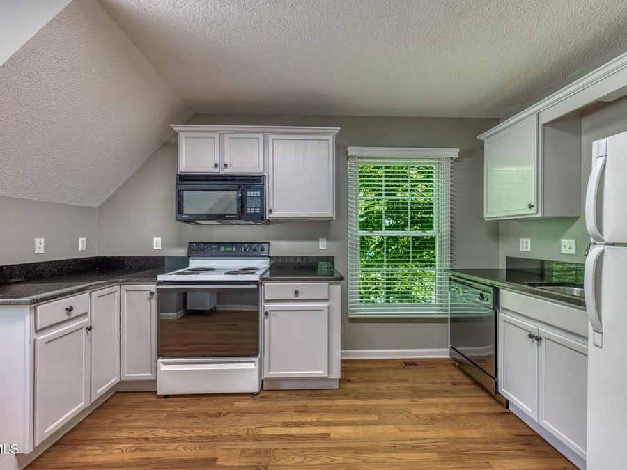 Property Image 112