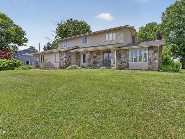 102 Sandpiper Circle, Kingsport, TN 37663