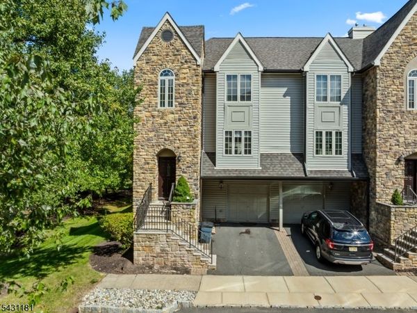 7 Finch Court, Berkeley Heights, NJ 07922