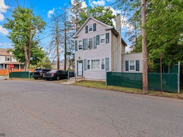 632 Millers Ln, Rahway, NJ 07065