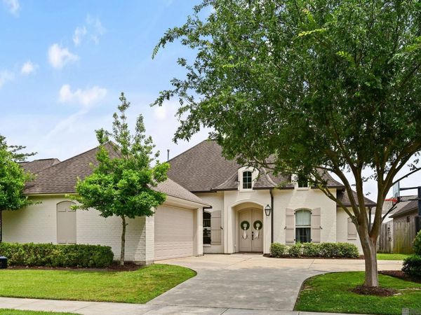 9777 Market West Dr, Baton Rouge, LA 70810