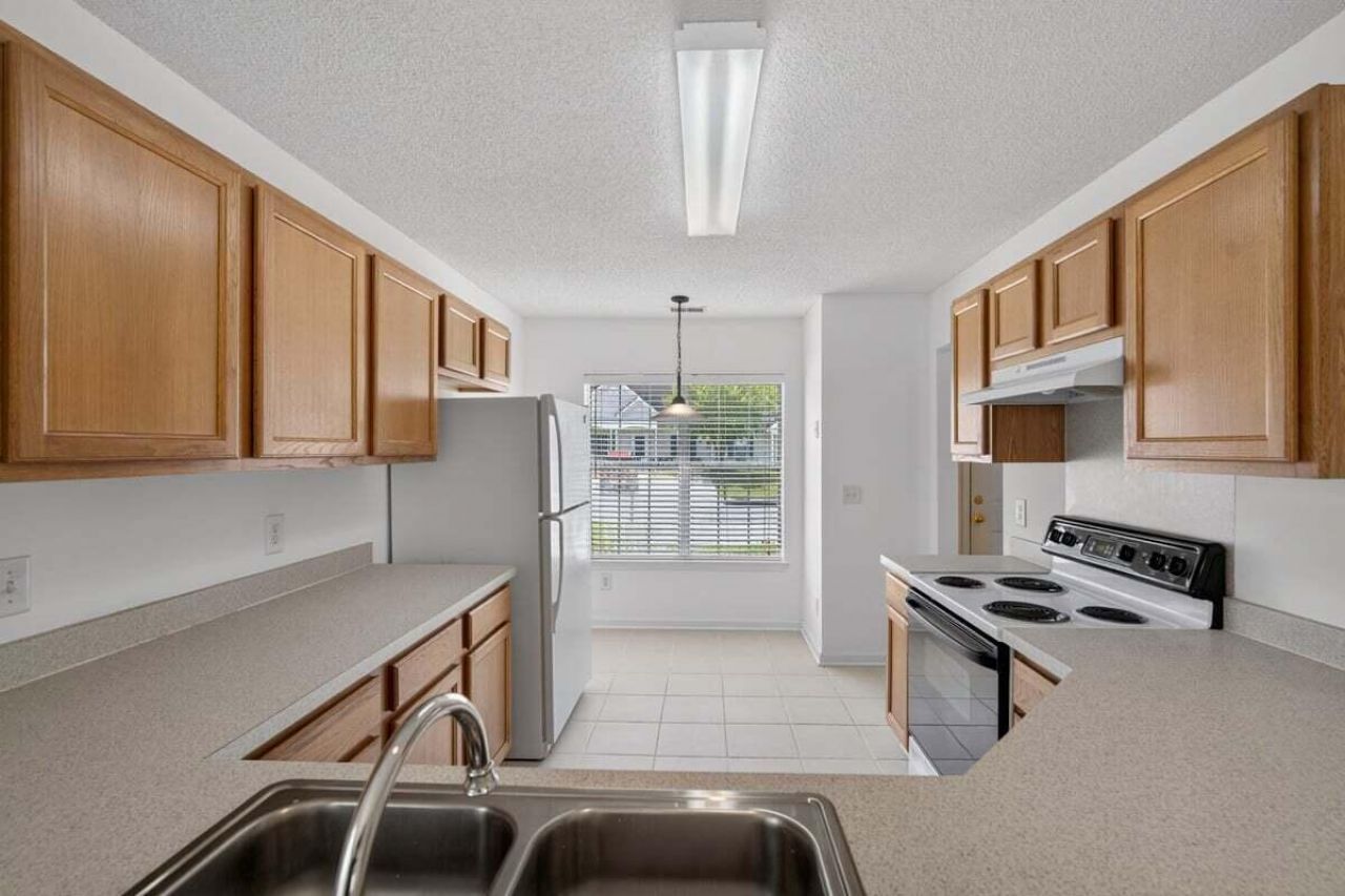 206 Dupont Way Photo 11