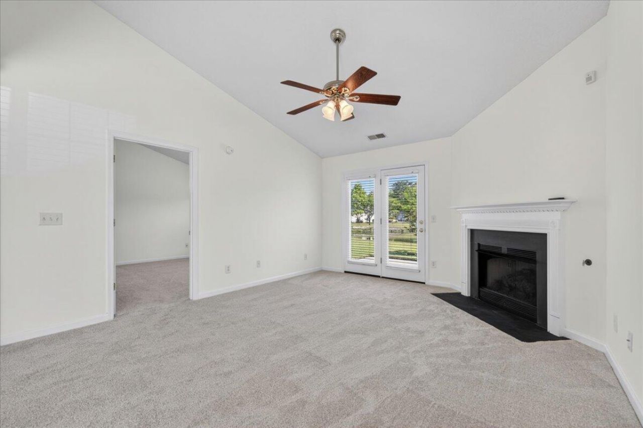 206 Dupont Way Photo 19