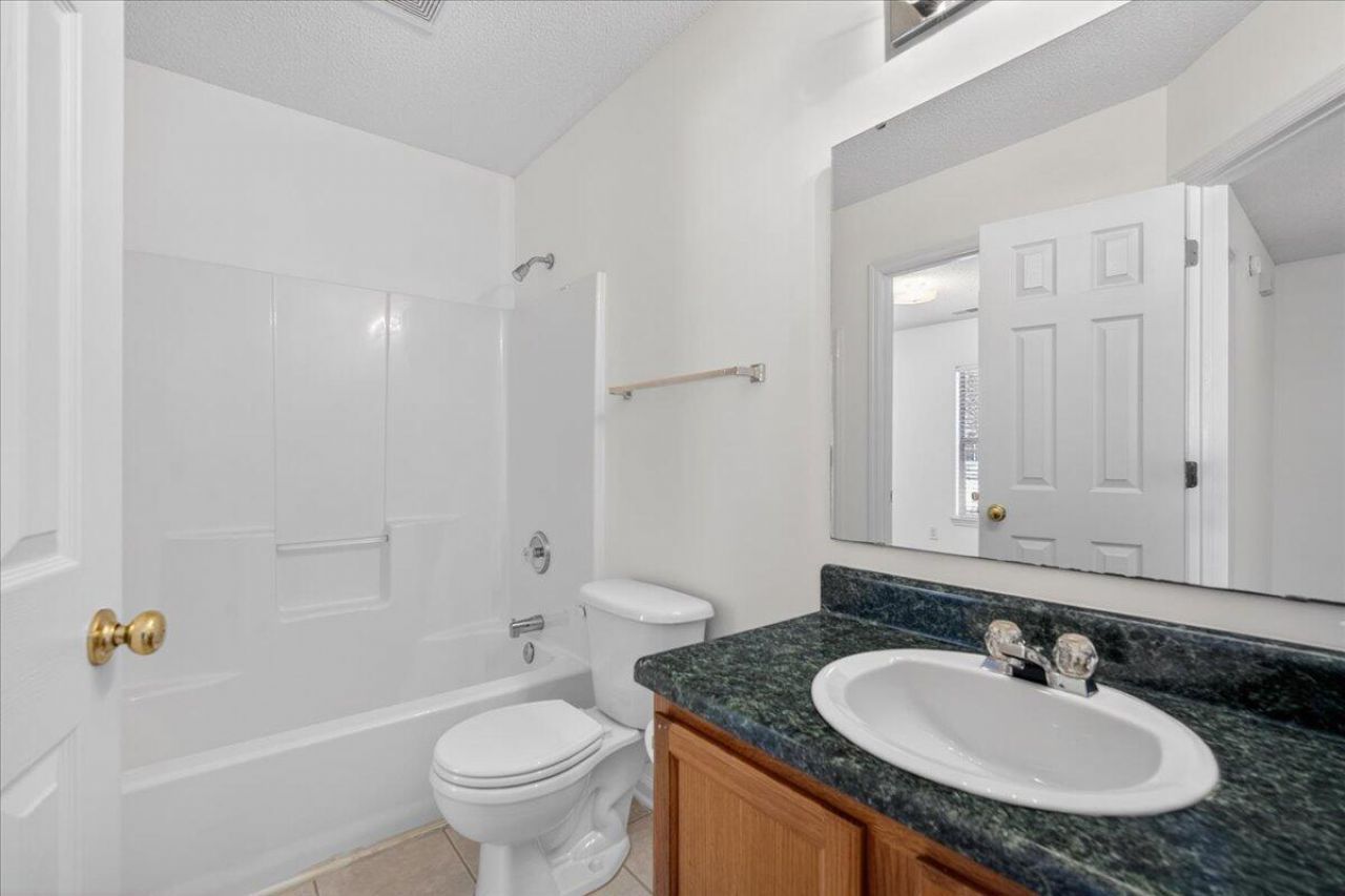 206 Dupont Way Photo 28