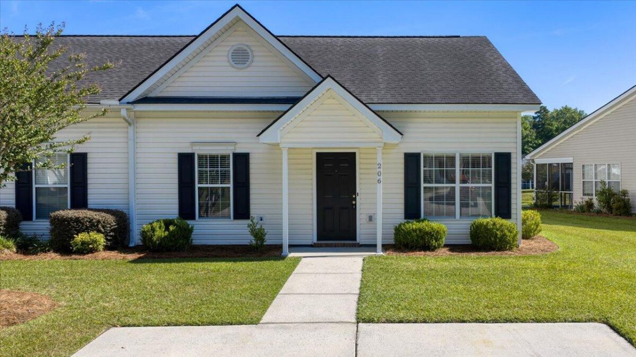 206 Dupont Way Photo 7