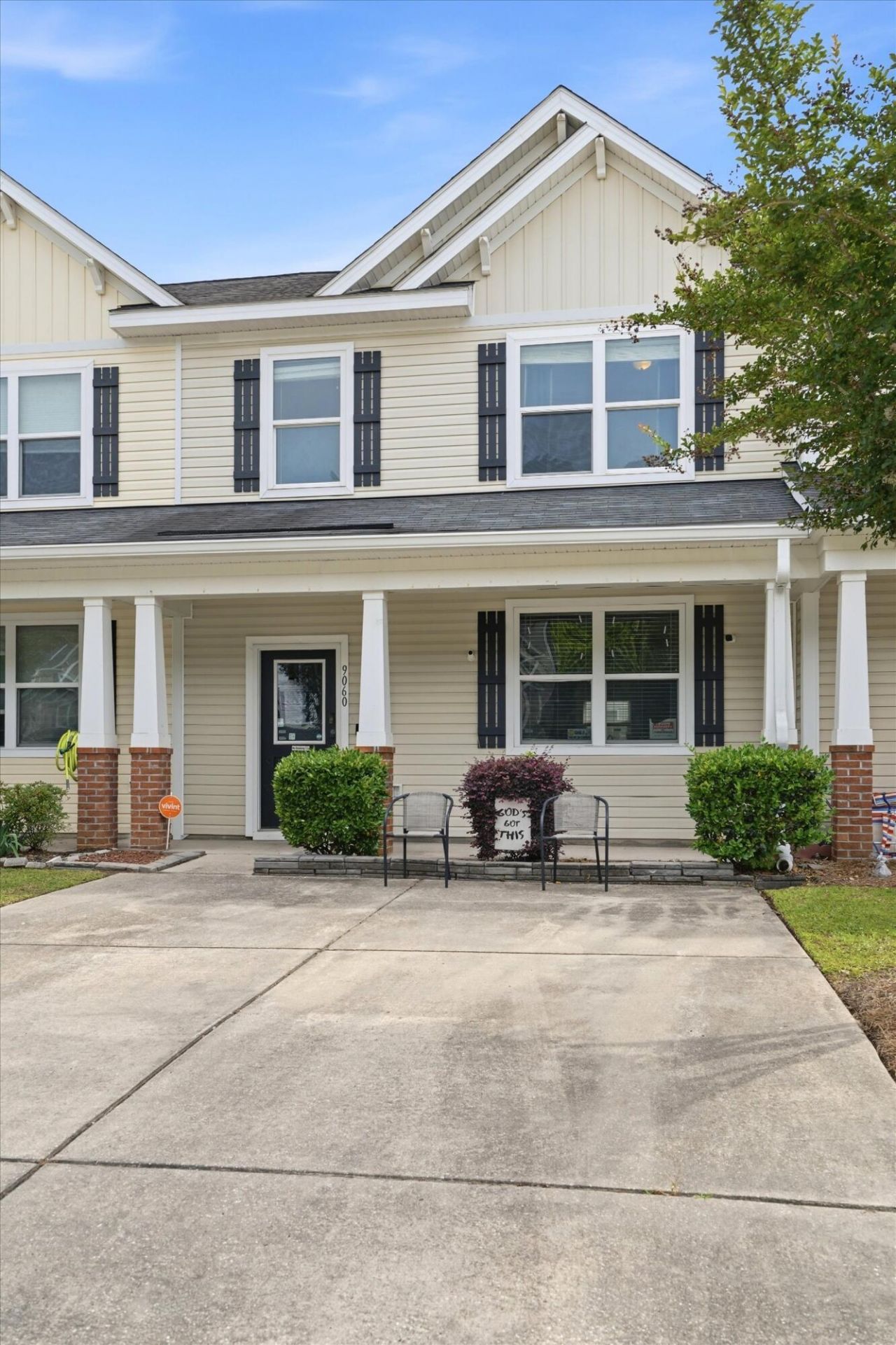 9060 Parlor Drive Photo 4
