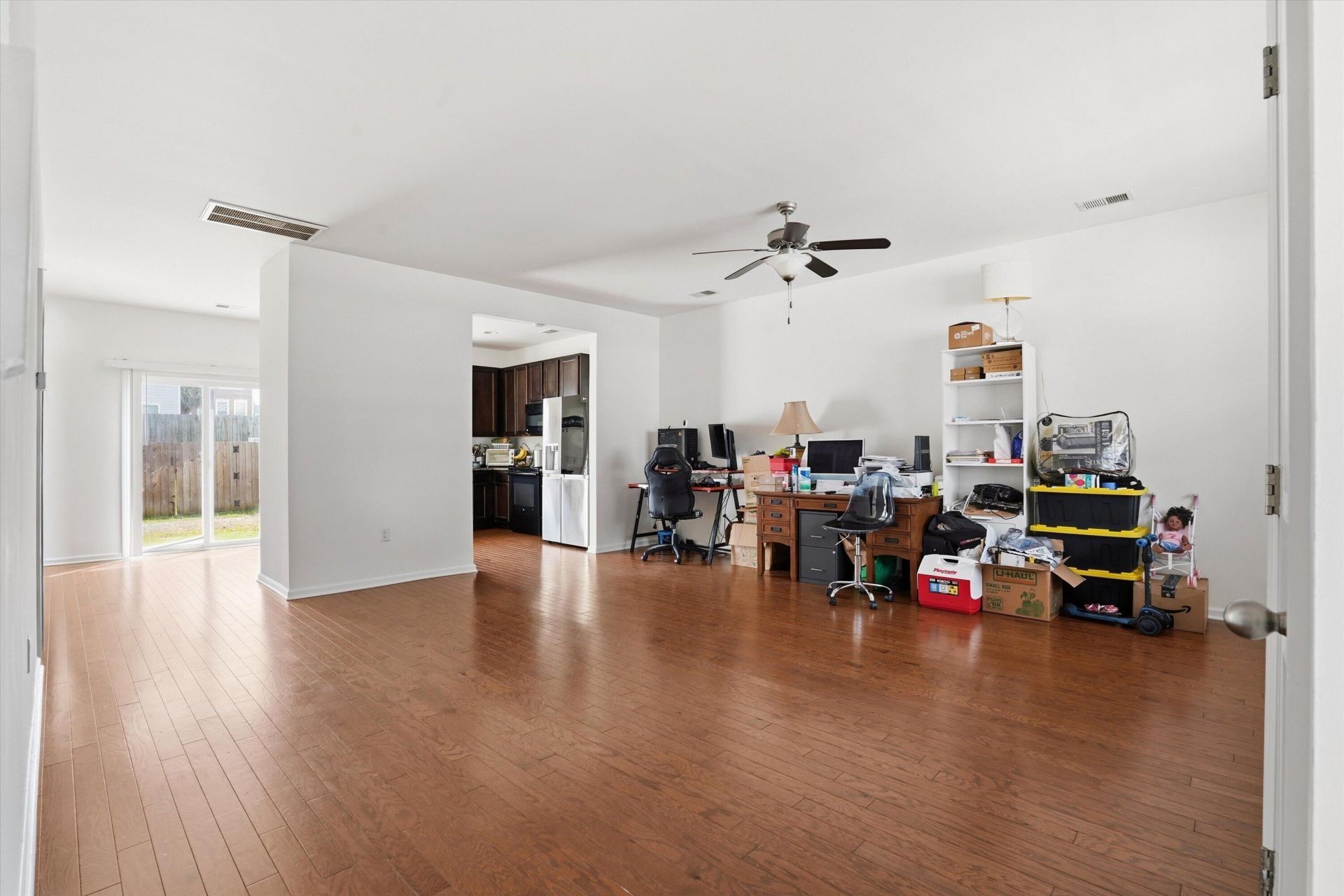 9060 Parlor Drive Photo 7