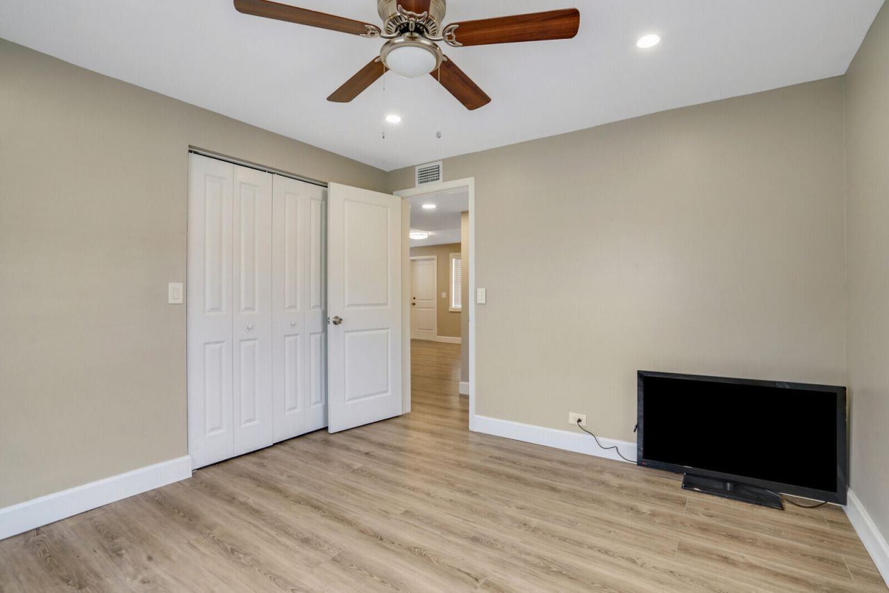 1225 W 10th Street, Unit Apartment, Riviera Beach, FL 33404 Photo