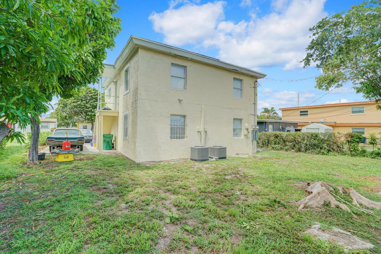1225 W 10th Street, Unit Apartment, Riviera Beach, FL 33404 Photo