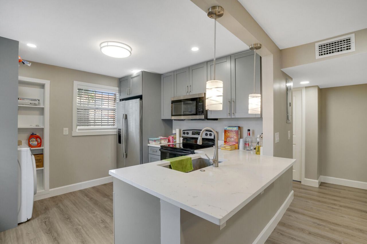 1225 W 10th Street, Unit Apartment, Riviera Beach, FL 33404 Photo