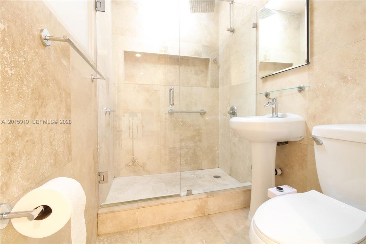 1239 Marseille Dr , Unit 2, Miami Beach, FL 33141 Photo