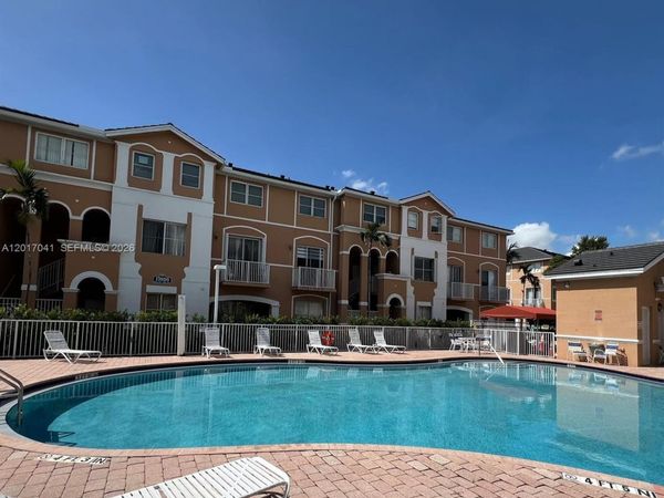 7080 NW 177th St, Unit 203-13, Hialeah, FL 33015
