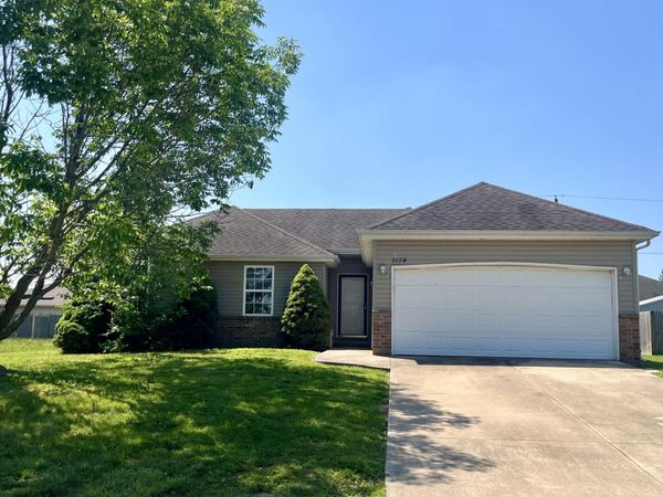 2124 E Primrose Street , Republic, MO 65738