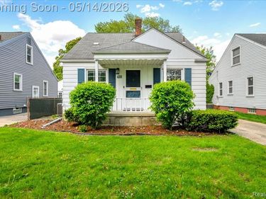 900 N Edison Avenue, Royal Oak, MI 48067