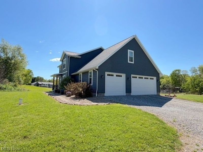 3052 Kerr Drive SE, New Philadelphia, OH 44663 Photo 2