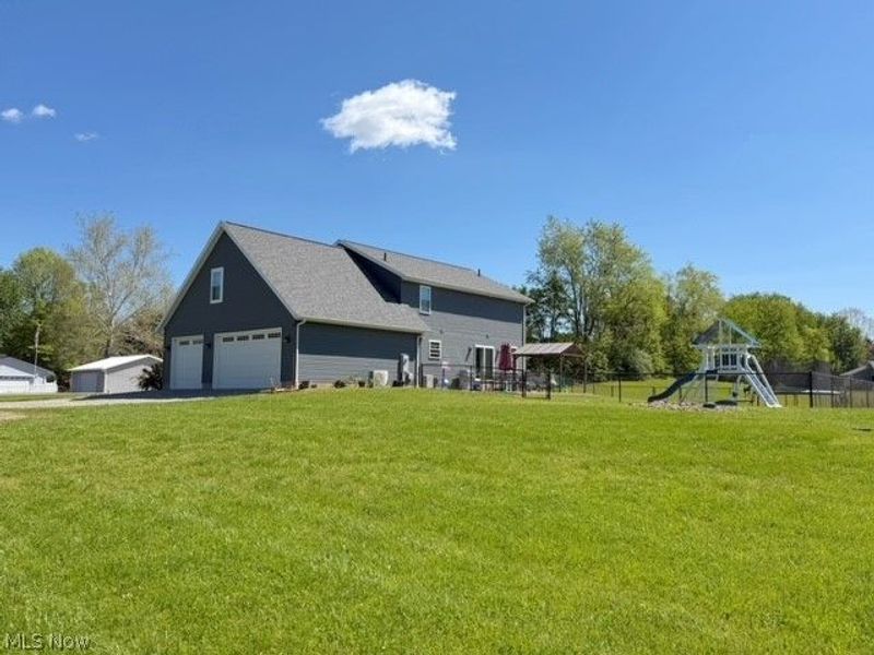 3052 Kerr Drive SE, New Philadelphia, OH 44663 Photo 3