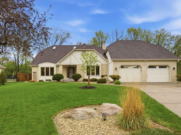 13220 38th Avenue N, Plymouth, MN 55441