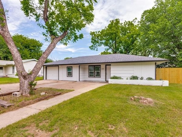 128 NW Lorna Street, Burleson, TX 76028