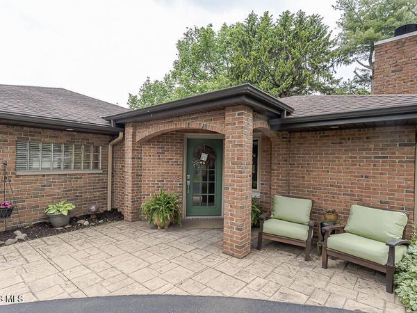 1420 Old Trail Road, Maumee, OH 43537