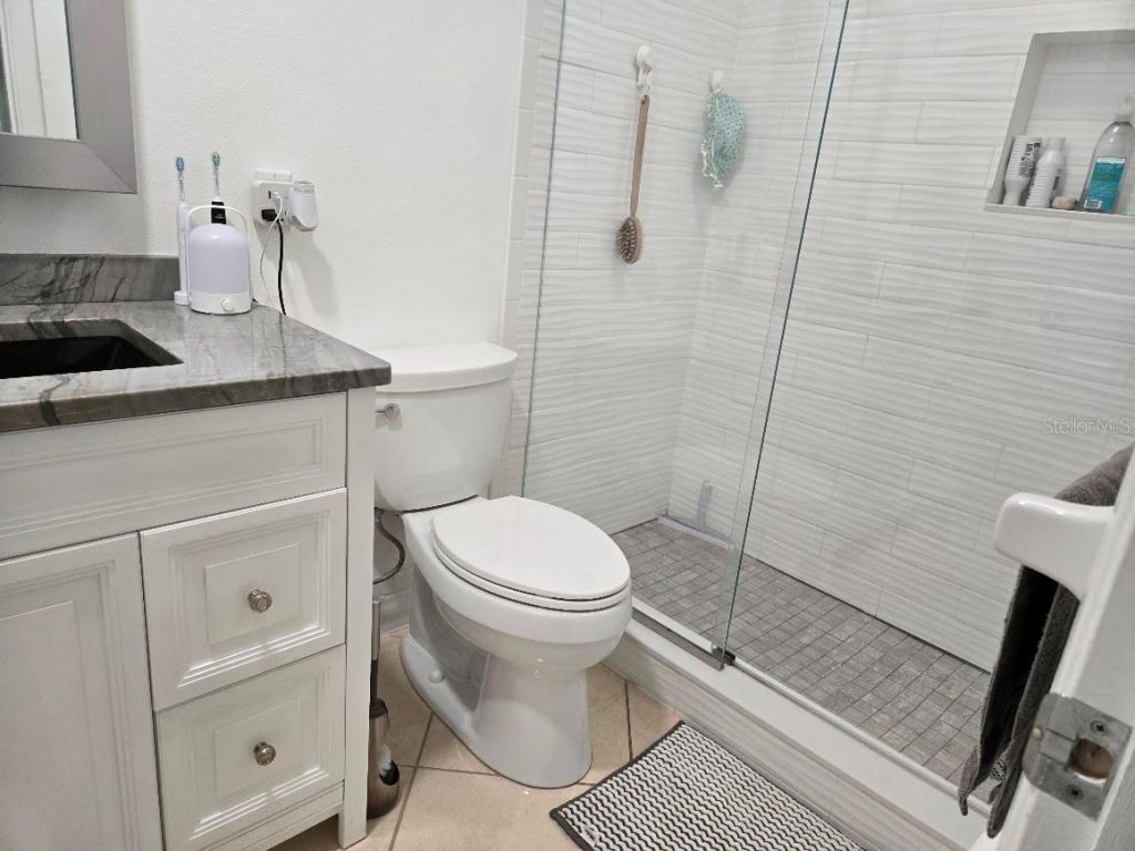 650 Pinellas Point Drive S, Unit 204, Saint Petersburg, FL 33705 Photo