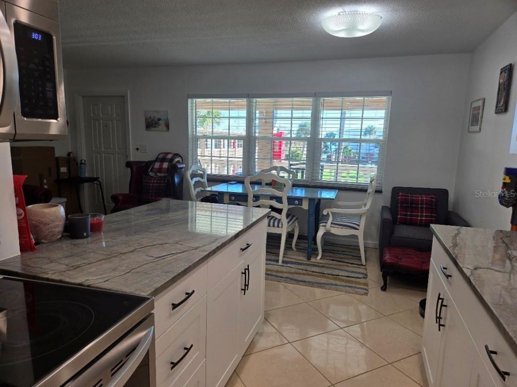 650 Pinellas Point Drive S, Unit 204, Saint Petersburg, FL 33705 Photo