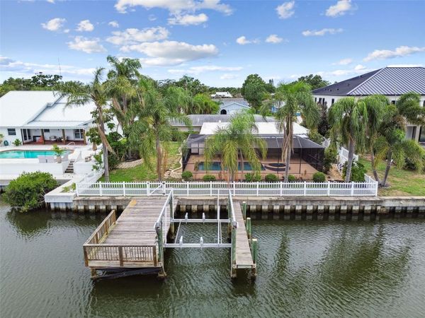 3921 E EDEN ROC CIRCLE , TAMPA, FL 33634