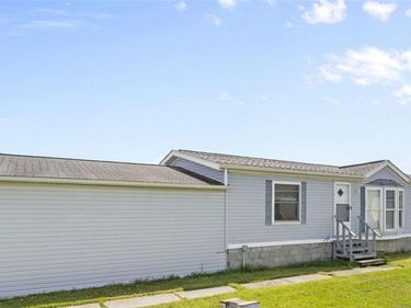 6266 Bayview Station, Newfane, NY 14108