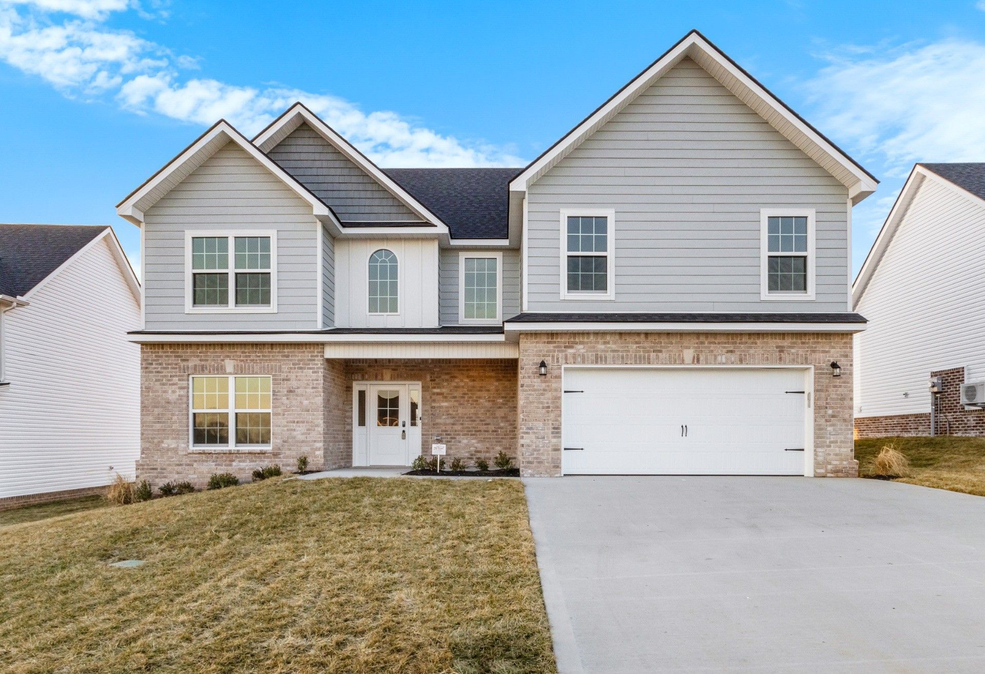 1249 Mourning Cloak Dr , Clarksville, TN 37043 Main Photo