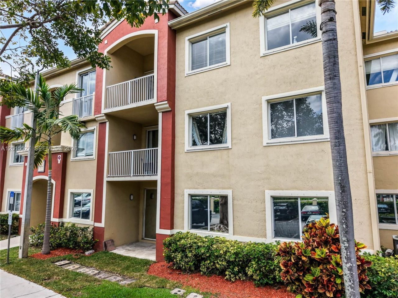 7085 Nova Dr, Unit 105, Davie, FL 33317 Photo