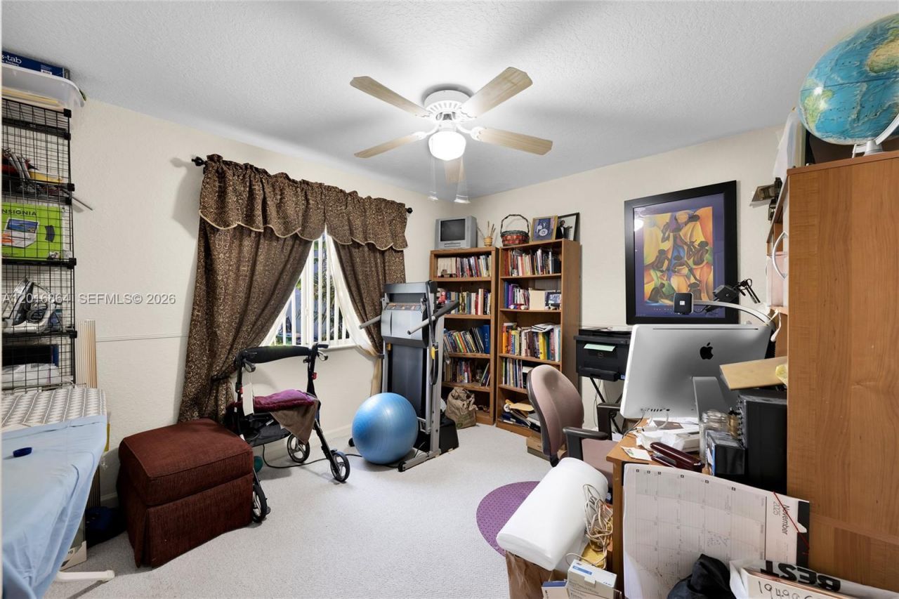 701 SW 93rd Ter, Pembroke Pines, FL 33025 Photo