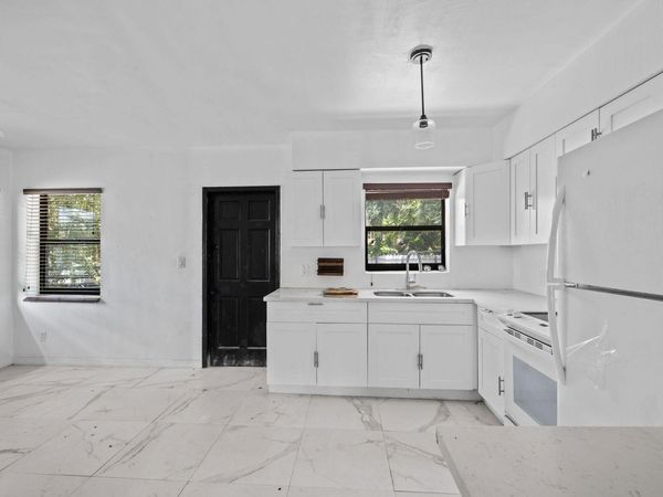 515 NW 88th Street, Unit 1, El Portal, FL 33150
