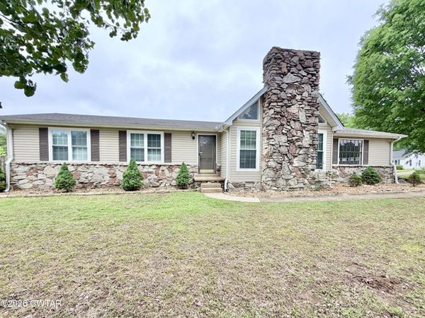 8 Lake Avenue , Jackson, TN 38301