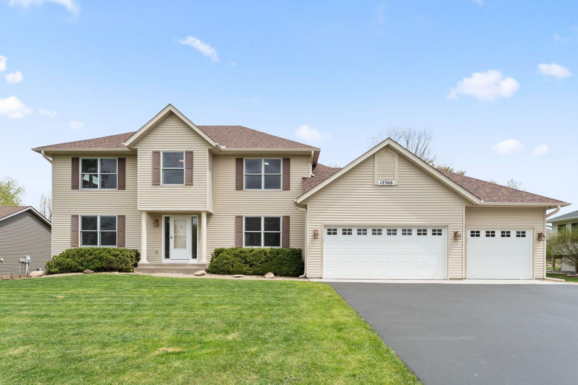 12366 Buckthorn Trail, Rogers, MN 55374 Main Photo