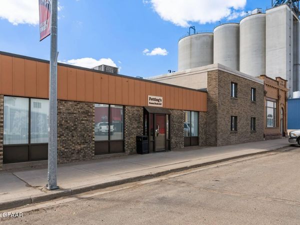 206 4TH Street , Finley, ND 58230