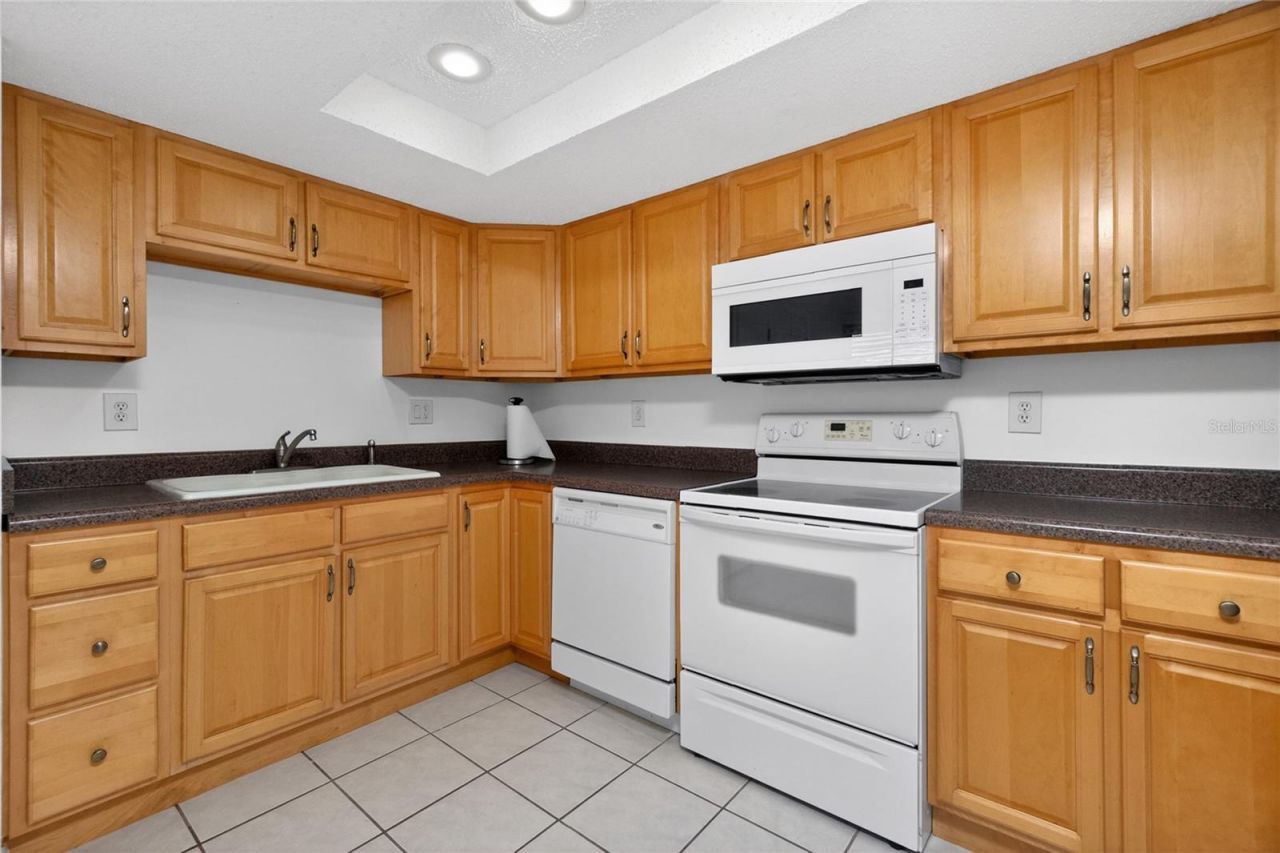 1217 Aqui Esta Drive, Unit 8, Punta Gorda, FL 33950 Photo