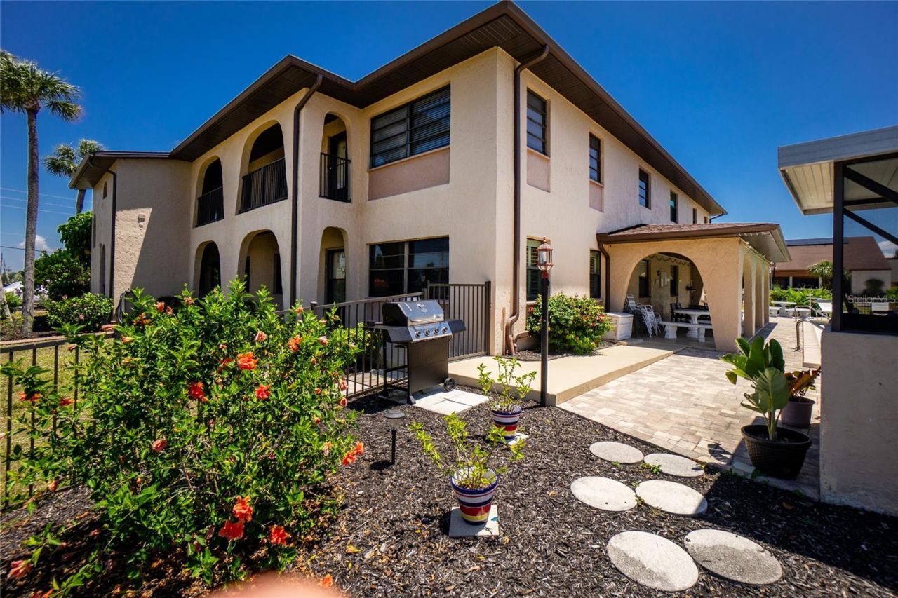 1217 Aqui Esta Drive, Unit 8, Punta Gorda, FL 33950 Photo