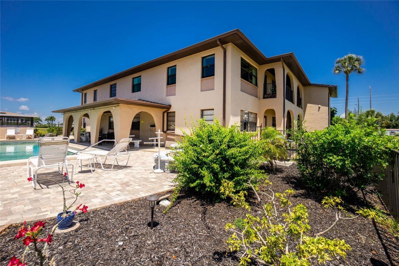 1217 Aqui Esta Drive, Unit 8, Punta Gorda, FL 33950 Photo