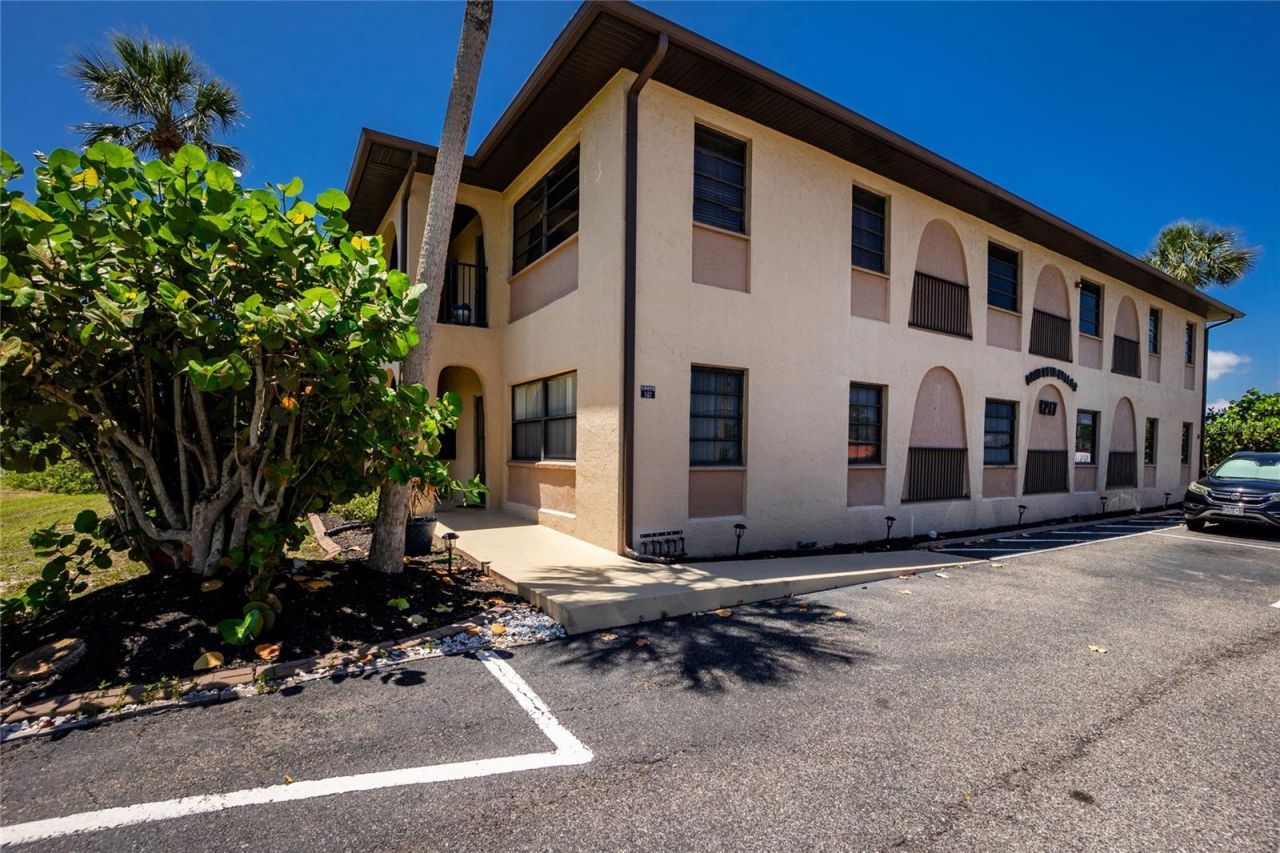 1217 Aqui Esta Drive, Unit 8, Punta Gorda, FL 33950 Photo