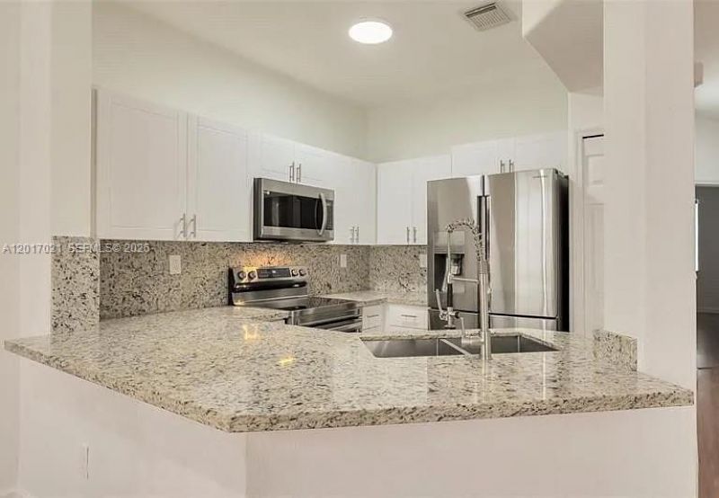7772 NW 114th Pl, Doral, FL 33178 Photo