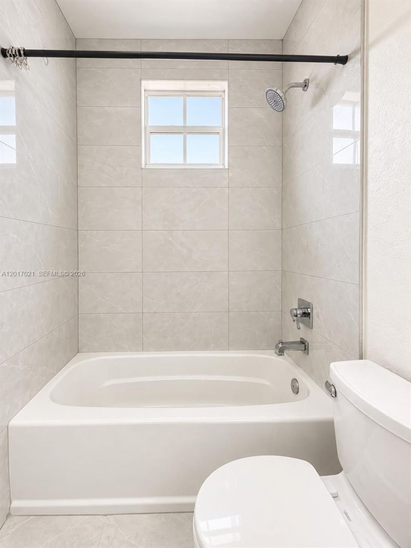 7772 NW 114th Pl, Doral, FL 33178 Photo