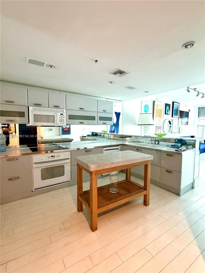 6580 Indian Creek Dr, Unit 207, Miami Beach, FL 33141 Photo