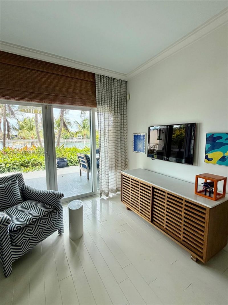 6580 Indian Creek Dr, Unit 207, Miami Beach, FL 33141 Photo