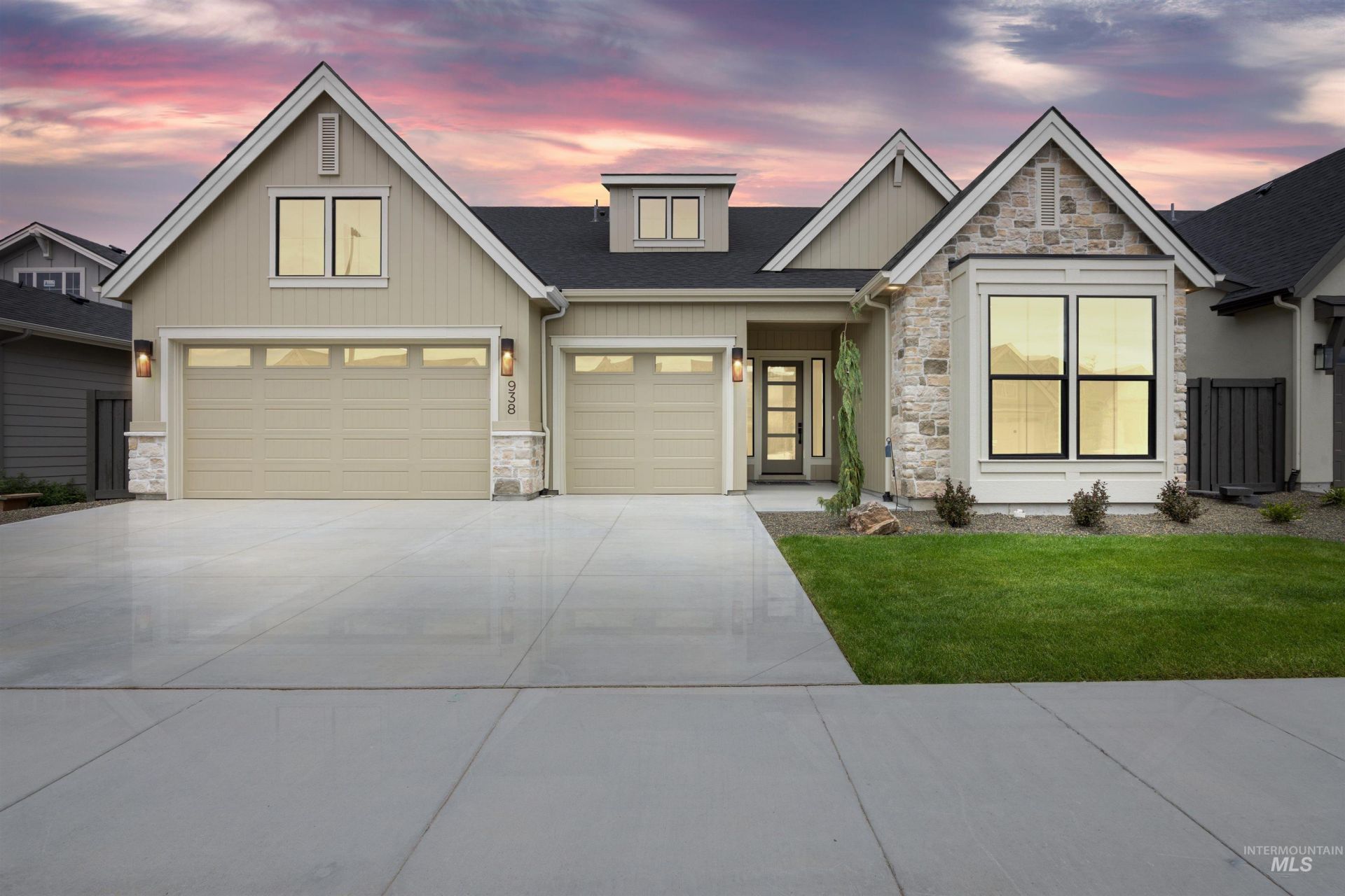 938 E Crescendo St, Meridian, ID 83642 Main Photo